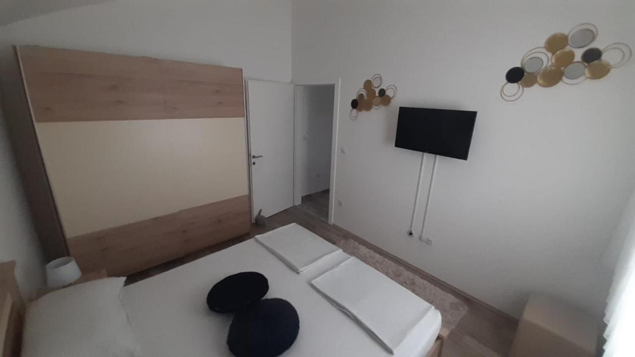 Apartmani Lucija Povljana Exterior foto
