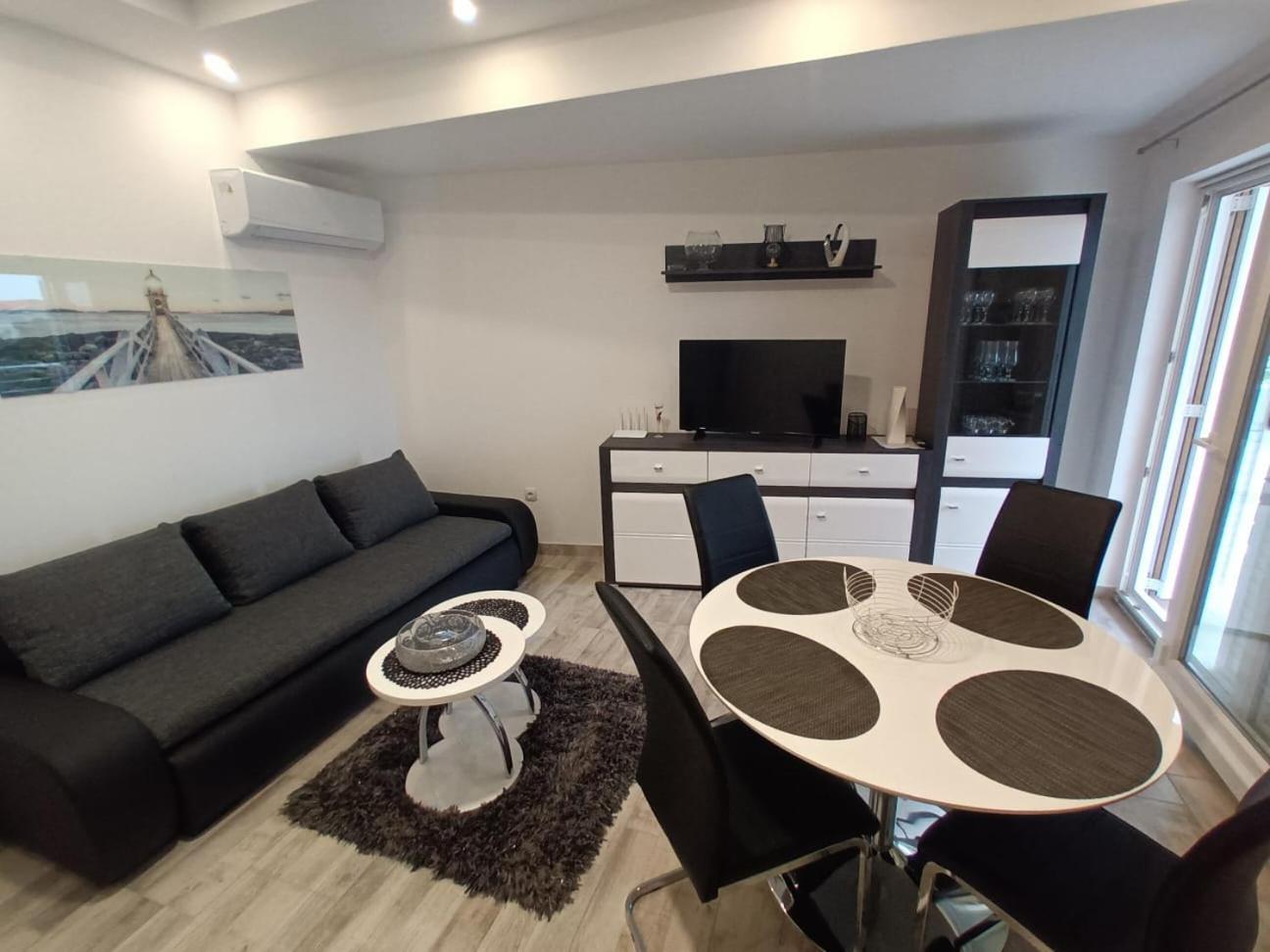 Apartmani Lucija Povljana Exterior foto